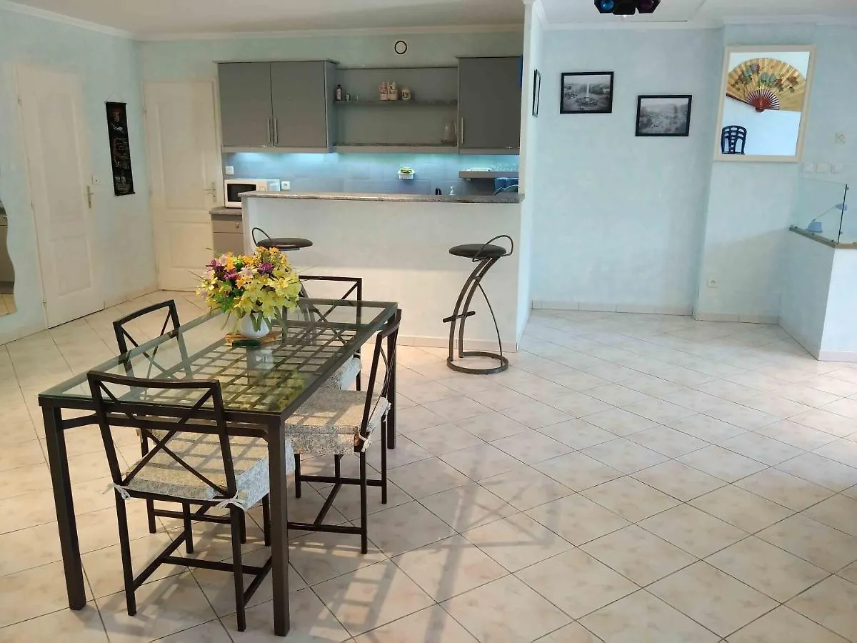 Appartement Pied à Terre Marseille 11° France